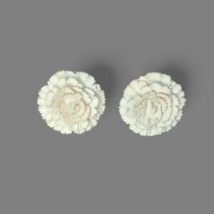Vintage floral white carnations clip-on earrings